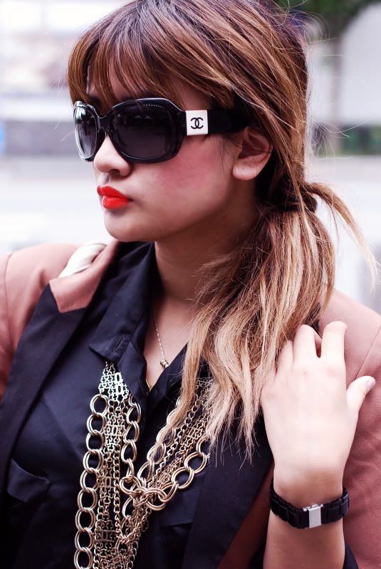 Lucy and The Runaways Busting out the Chanel sunglasses & getting